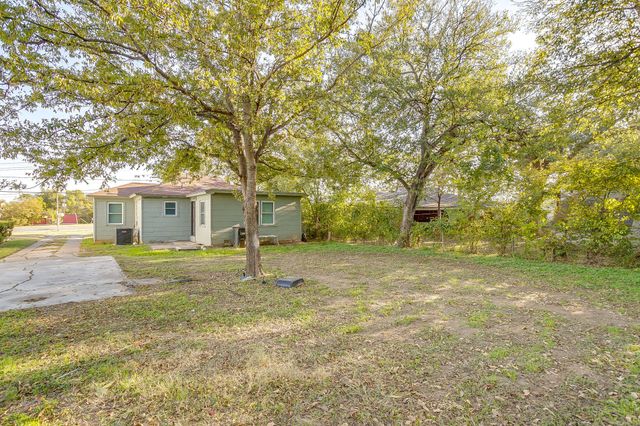 5032 Hartford Drive, River Oaks, TX 76114