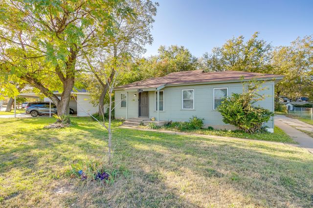 5032 Hartford Drive, River Oaks, TX 76114