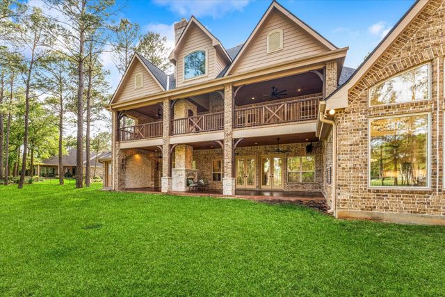 28742 Champions Drive, Magnolia, TX 77355