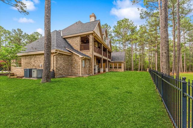 28742 Champions Drive, Magnolia, TX 77355