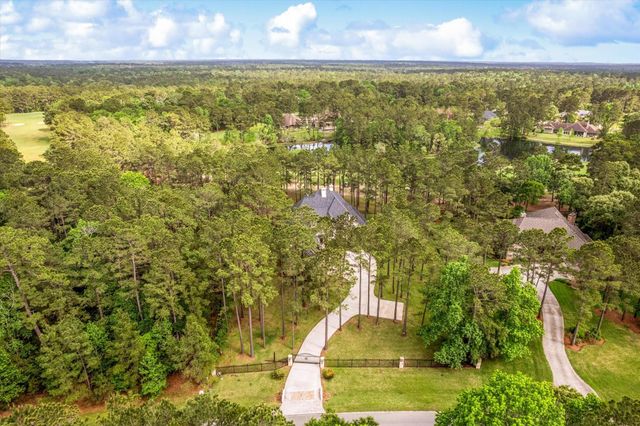 28742 Champions Drive, Magnolia, TX 77355