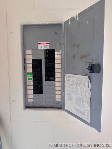 723 W Locust Street, Durant, OK 74701