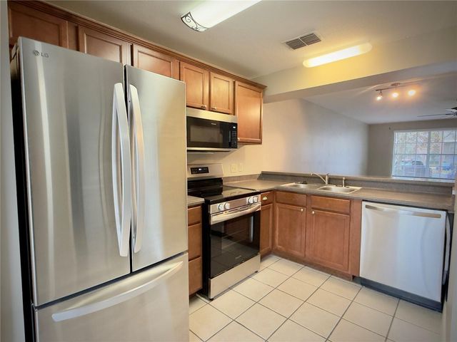 120 RESERVE CIRCLE 104, Oviedo, FL 32765