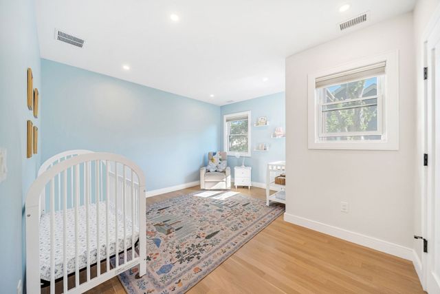 98 Beethoven Ave, Newton, MA 02468