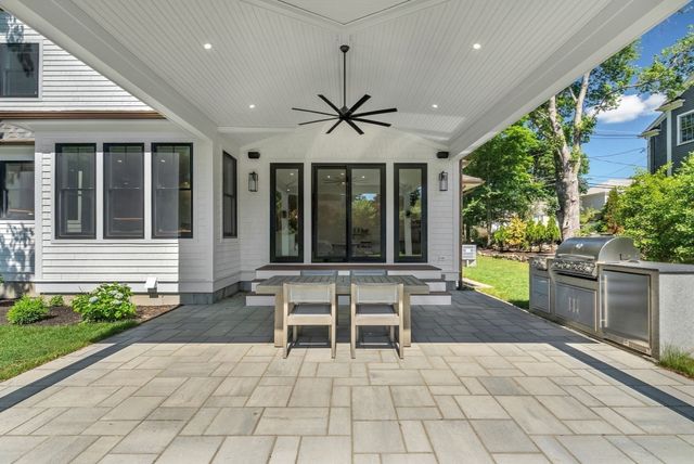 98 Beethoven Ave, Newton, MA 02468