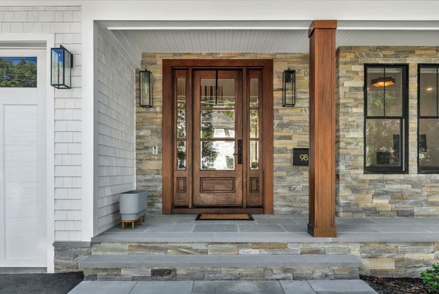 98 Beethoven Ave, Newton, MA 02468
