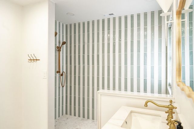 426 Marsh Point Cir, St Augustine, FL 32080