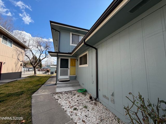 682 Pine Meadows Drive 3, Sparks, NV 89431