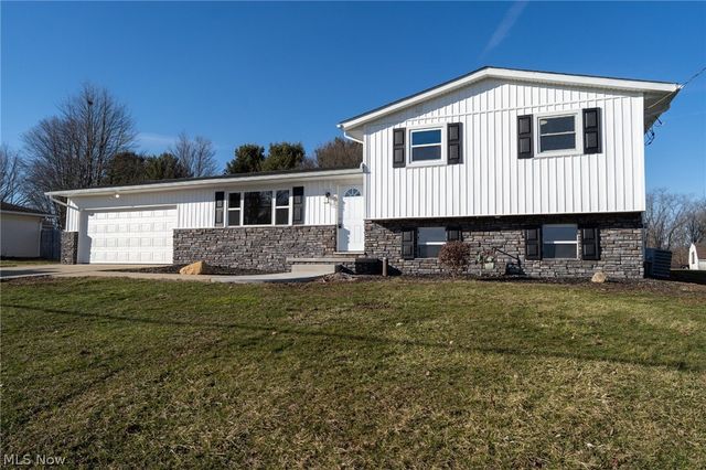 3359 Nimishillen Church Road NE, Hartville, OH 44632