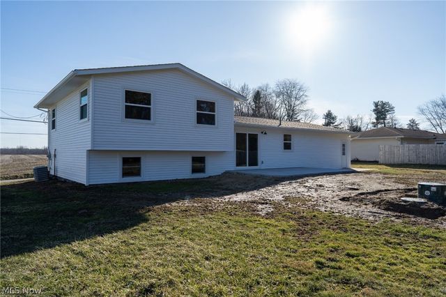 3359 Nimishillen Church Road NE, Hartville, OH 44632