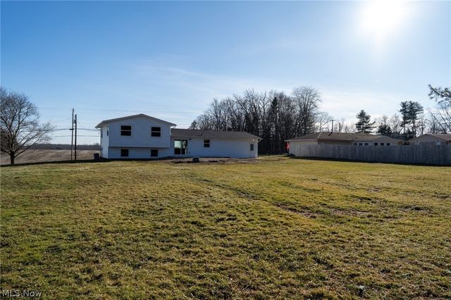 3359 Nimishillen Church Road NE, Hartville, OH 44632
