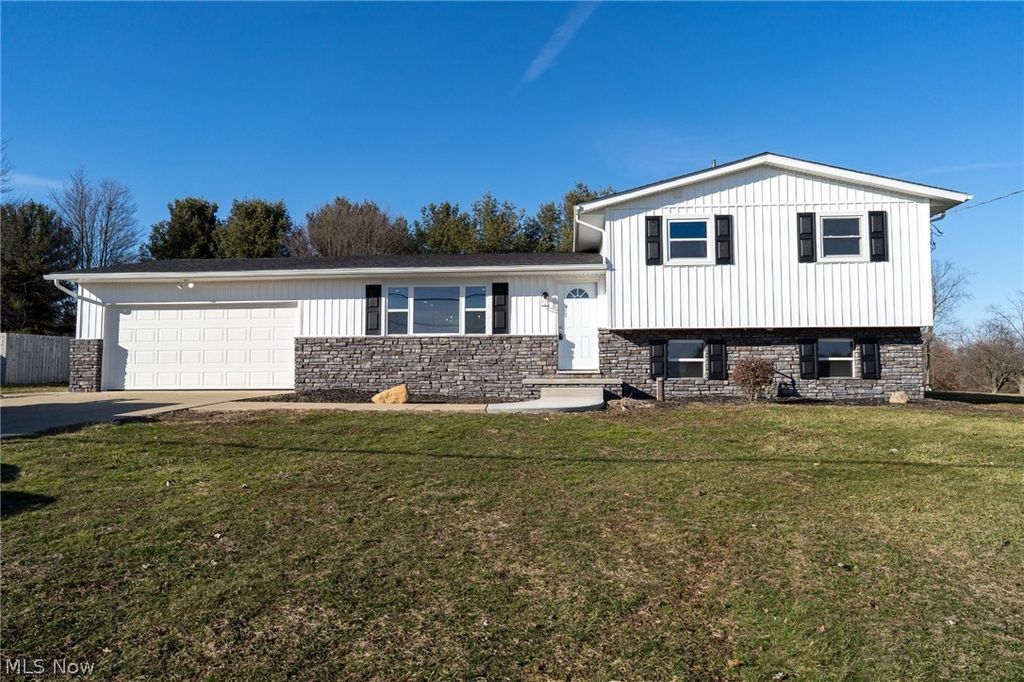3359 Nimishillen Church Road NE, Hartville, OH 44632