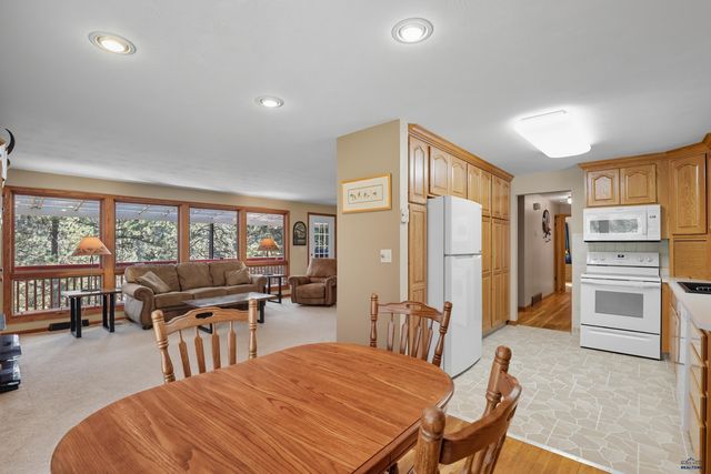 22946 FOREST RD, Rapid City, SD 57702