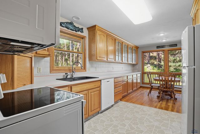 22946 FOREST RD, Rapid City, SD 57702