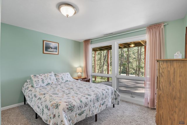 22946 FOREST RD, Rapid City, SD 57702