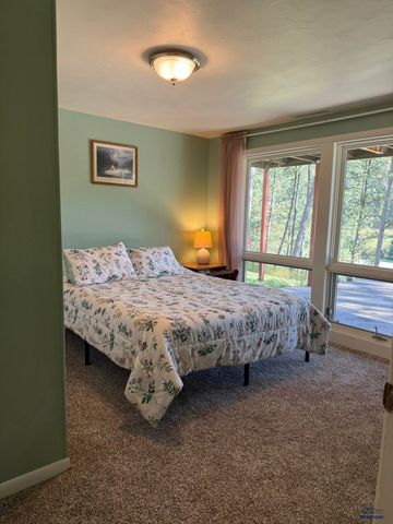 22946 FOREST RD, Rapid City, SD 57702