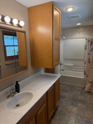 22946 FOREST RD, Rapid City, SD 57702