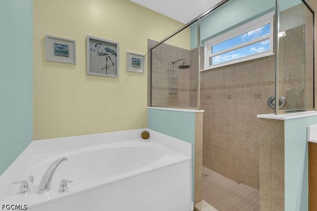 3725 Pino Vista WAY, Estero, FL 33928