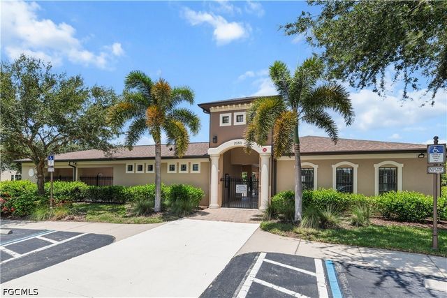 3725 Pino Vista WAY, Estero, FL 33928