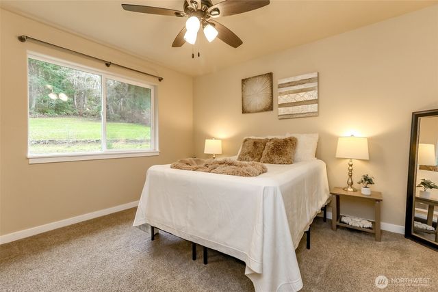 30980 Wood Creek Place NE, Poulsbo, WA 98370