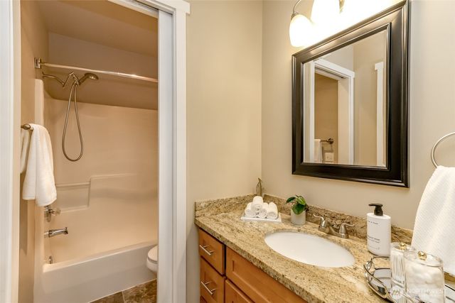 30980 Wood Creek Place NE, Poulsbo, WA 98370