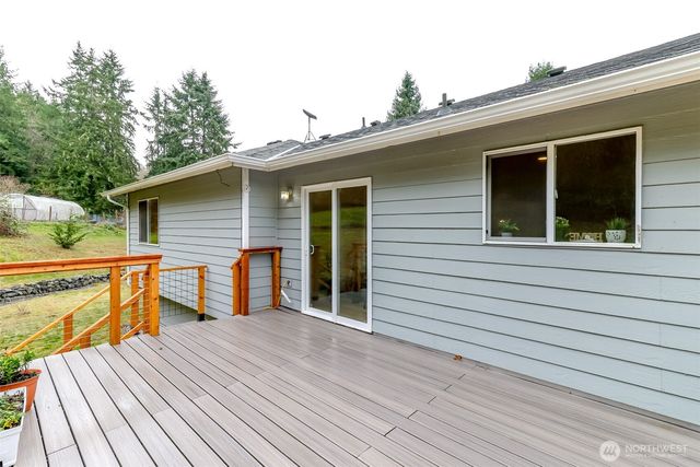 30980 Wood Creek Place NE, Poulsbo, WA 98370