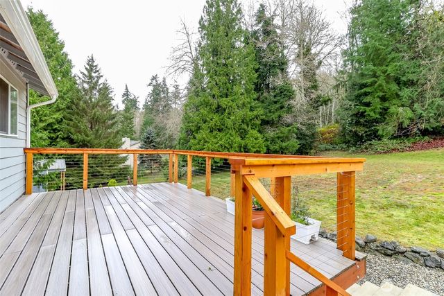 30980 Wood Creek Place NE, Poulsbo, WA 98370