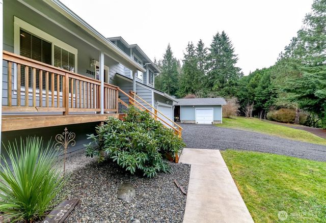 30980 Wood Creek Place NE, Poulsbo, WA 98370