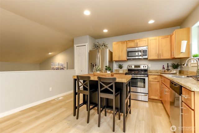 30980 Wood Creek Place NE, Poulsbo, WA 98370