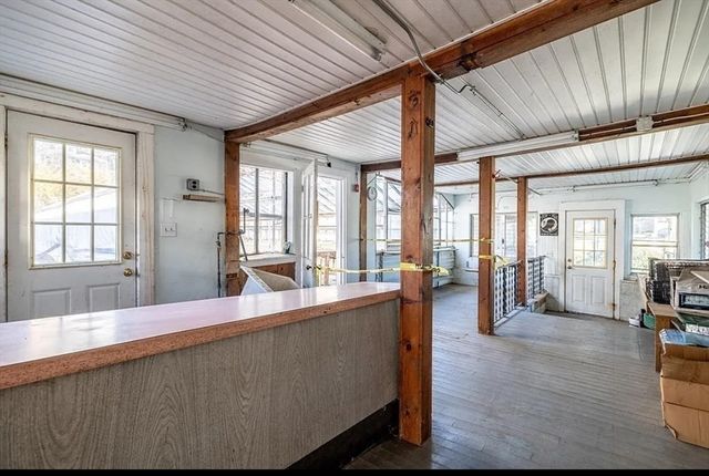 2 Leicester St, Oxford, MA 01537