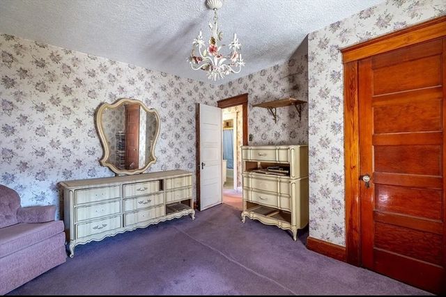 2 Leicester St, Oxford, MA 01537