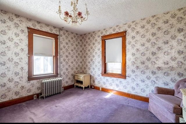 2 Leicester St, Oxford, MA 01537