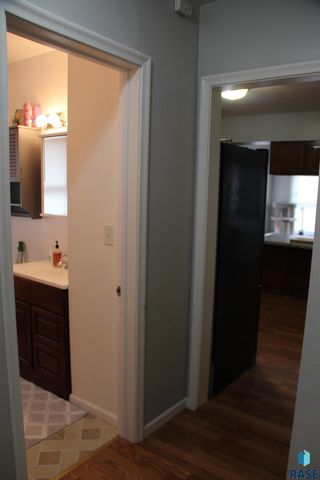 900 S Westmoor Dr Drive, Sioux Falls, SD 57104