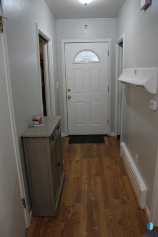 900 S Westmoor Dr Drive, Sioux Falls, SD 57104