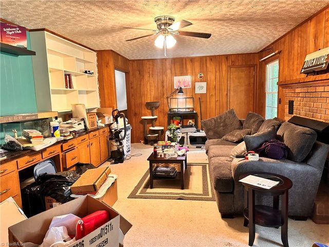 129 Woodvale Drive, Mocksville, NC 27028