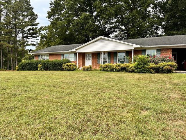 129 Woodvale Drive, Mocksville, NC 27028