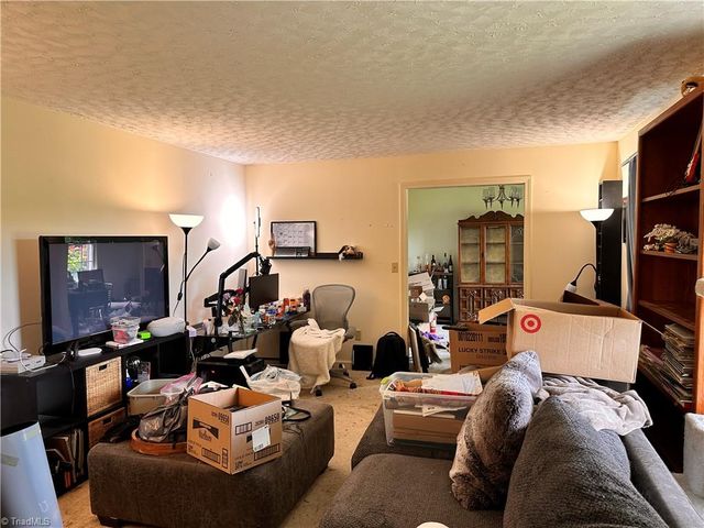 129 Woodvale Drive, Mocksville, NC 27028