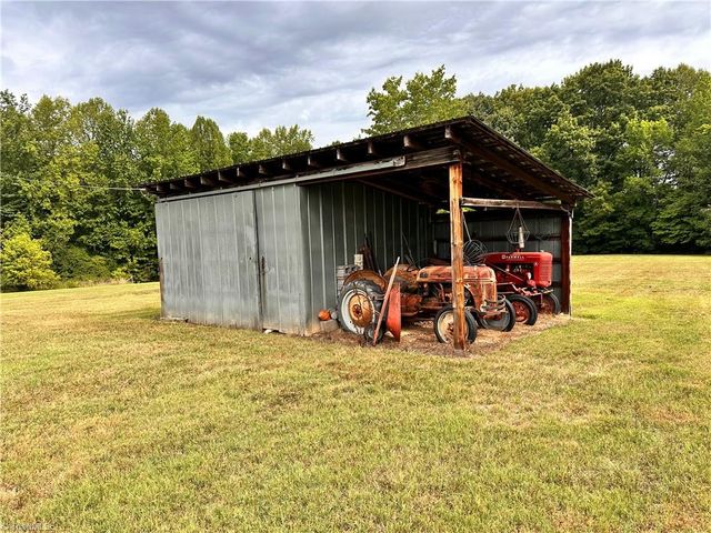129 Woodvale Drive, Mocksville, NC 27028