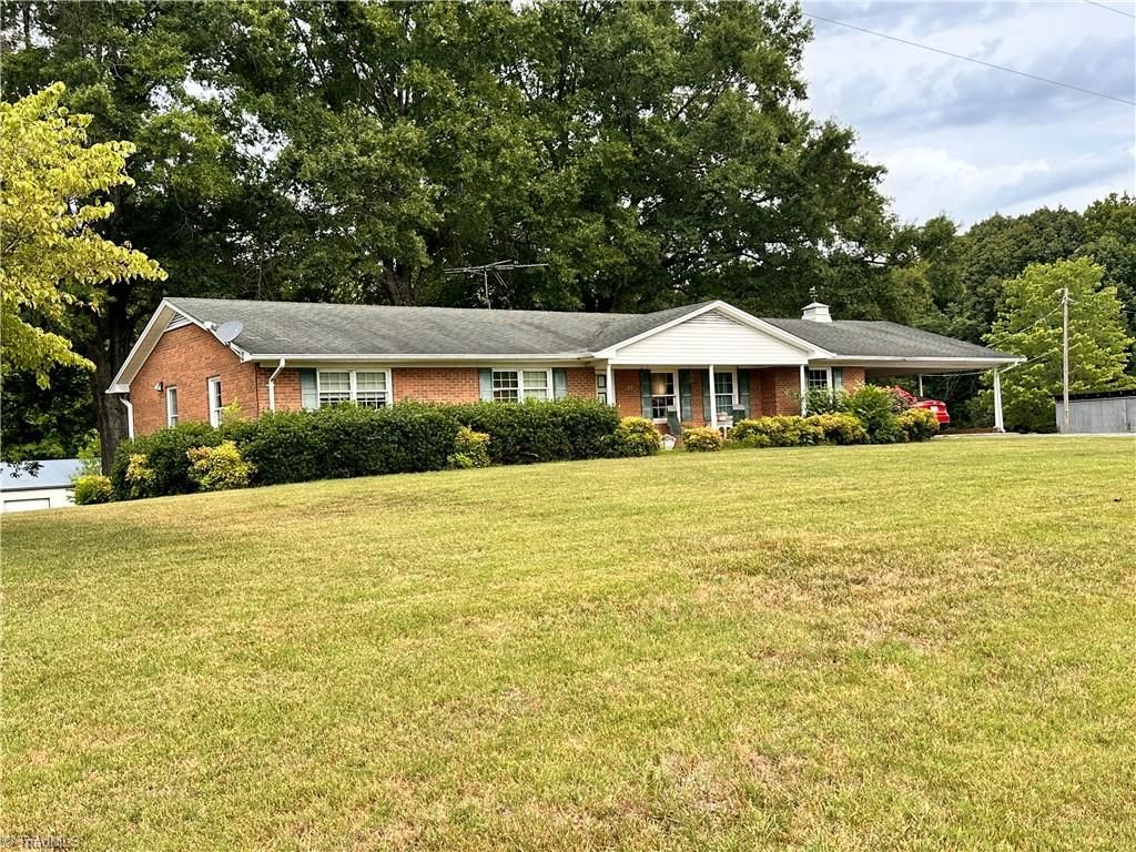 129 Woodvale Drive, Mocksville, NC 27028