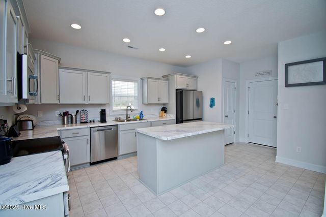 407 W Black Water Lane, Hubert, NC 28539