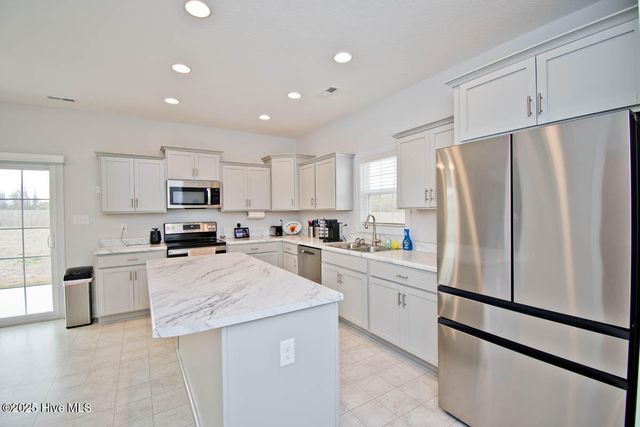 407 W Black Water Lane, Hubert, NC 28539