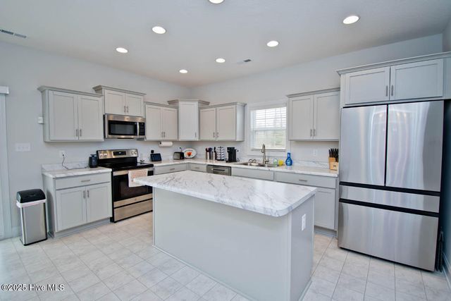 407 W Black Water Lane, Hubert, NC 28539