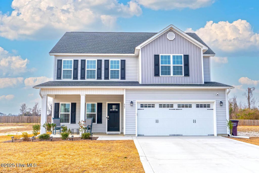407 W Black Water Lane, Hubert, NC 28539
