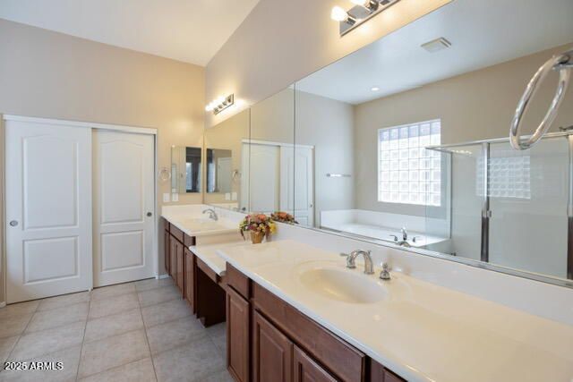 1928 W SPUR Drive, Phoenix, AZ 85085