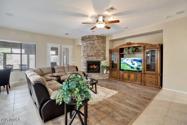 1928 W SPUR Drive, Phoenix, AZ 85085