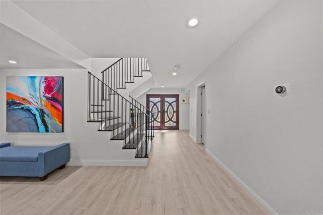 20 Lake Helix Drive, La Mesa, CA 91941