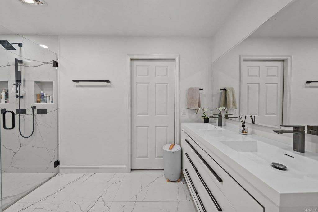 Image 33 of property listing at 20 Lake Helix Drive, La Mesa, CA 91941