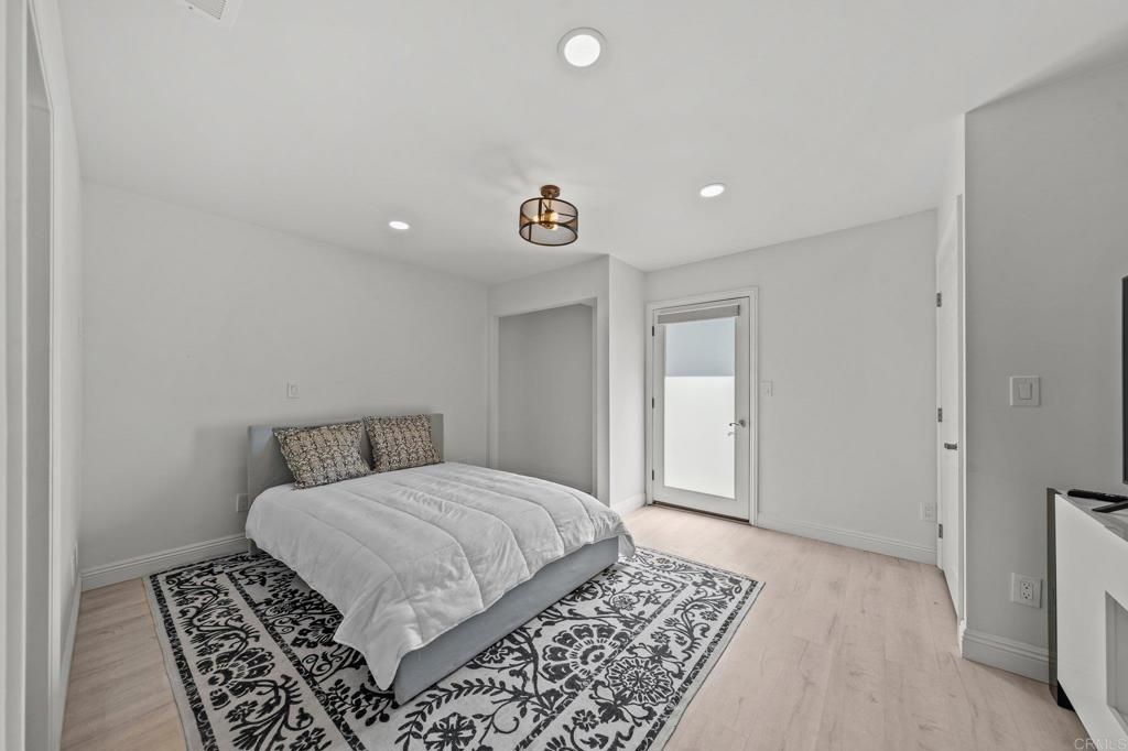 Image 35 of property listing at 20 Lake Helix Drive, La Mesa, CA 91941