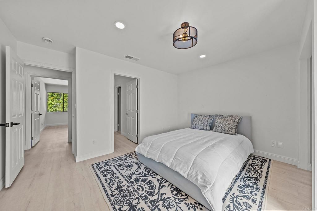 Image 36 of property listing at 20 Lake Helix Drive, La Mesa, CA 91941