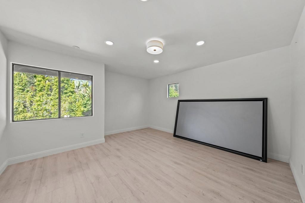 Image 44 of property listing at 20 Lake Helix Drive, La Mesa, CA 91941